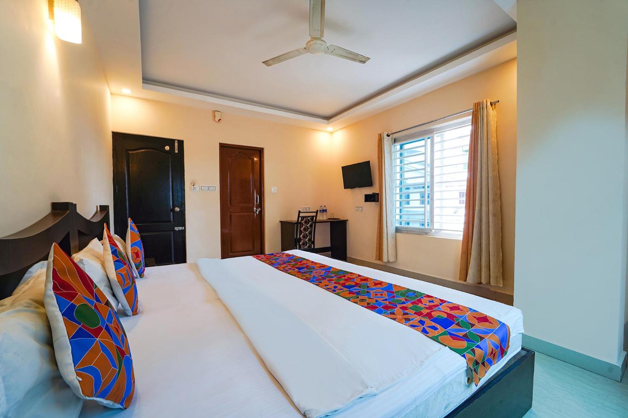 Zion Plaza Otel Nedumbassery Dış mekan fotoğraf